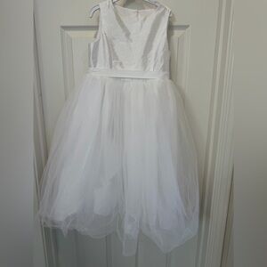 GUC David's Bridal White Kids Formal Dress size 8